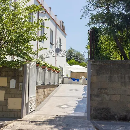 Apart-hotel Vittoria 4*
