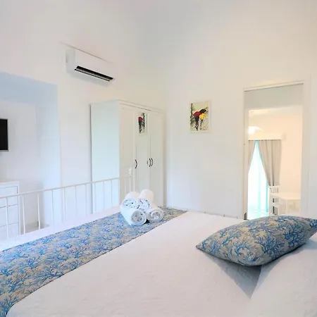 Vittoria Aparthotel *