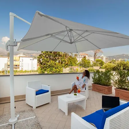 Vittoria Aparthotel